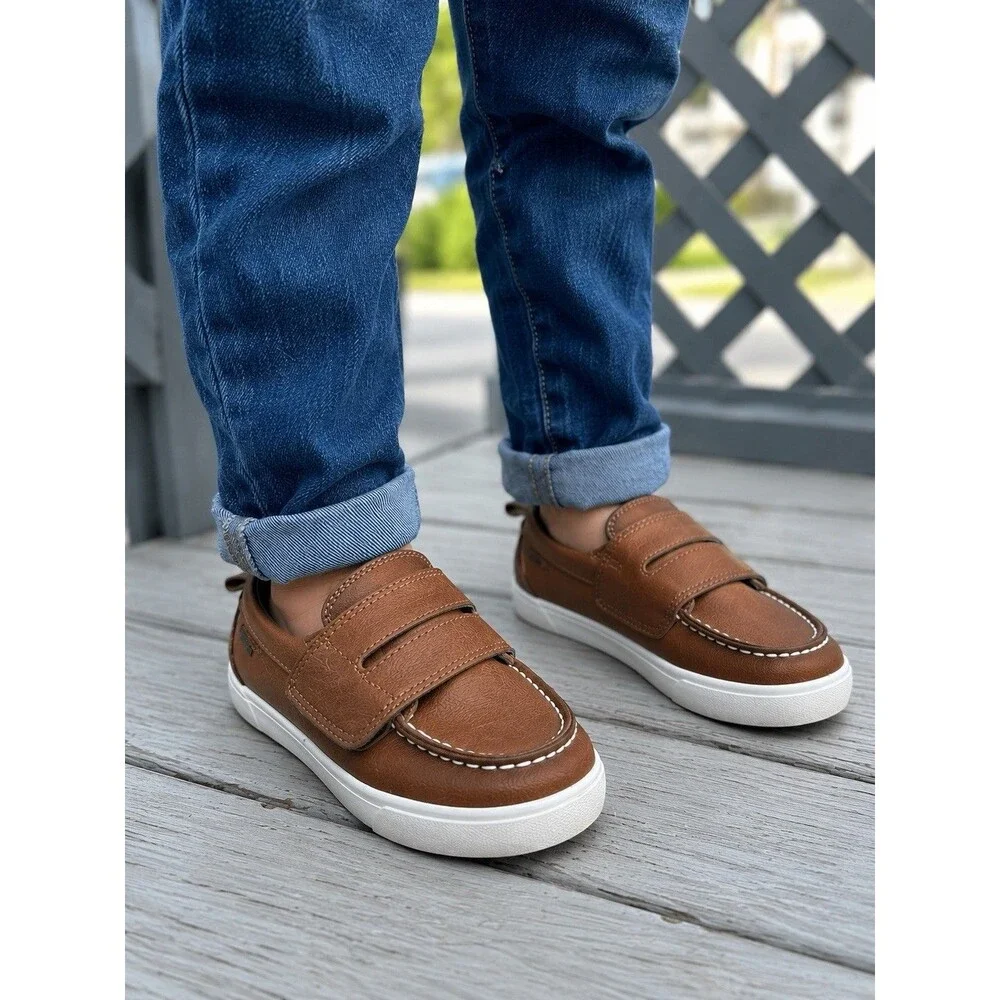 OshKosh B’gosh Boys Size 9M Brown Boat Shoes Sneakers